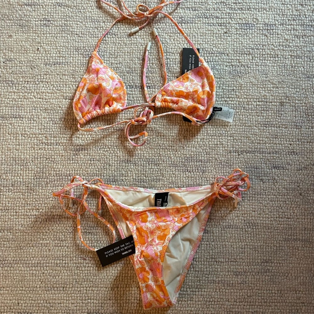 Triangl Bathing Suit Top - Medium Bottom - Small